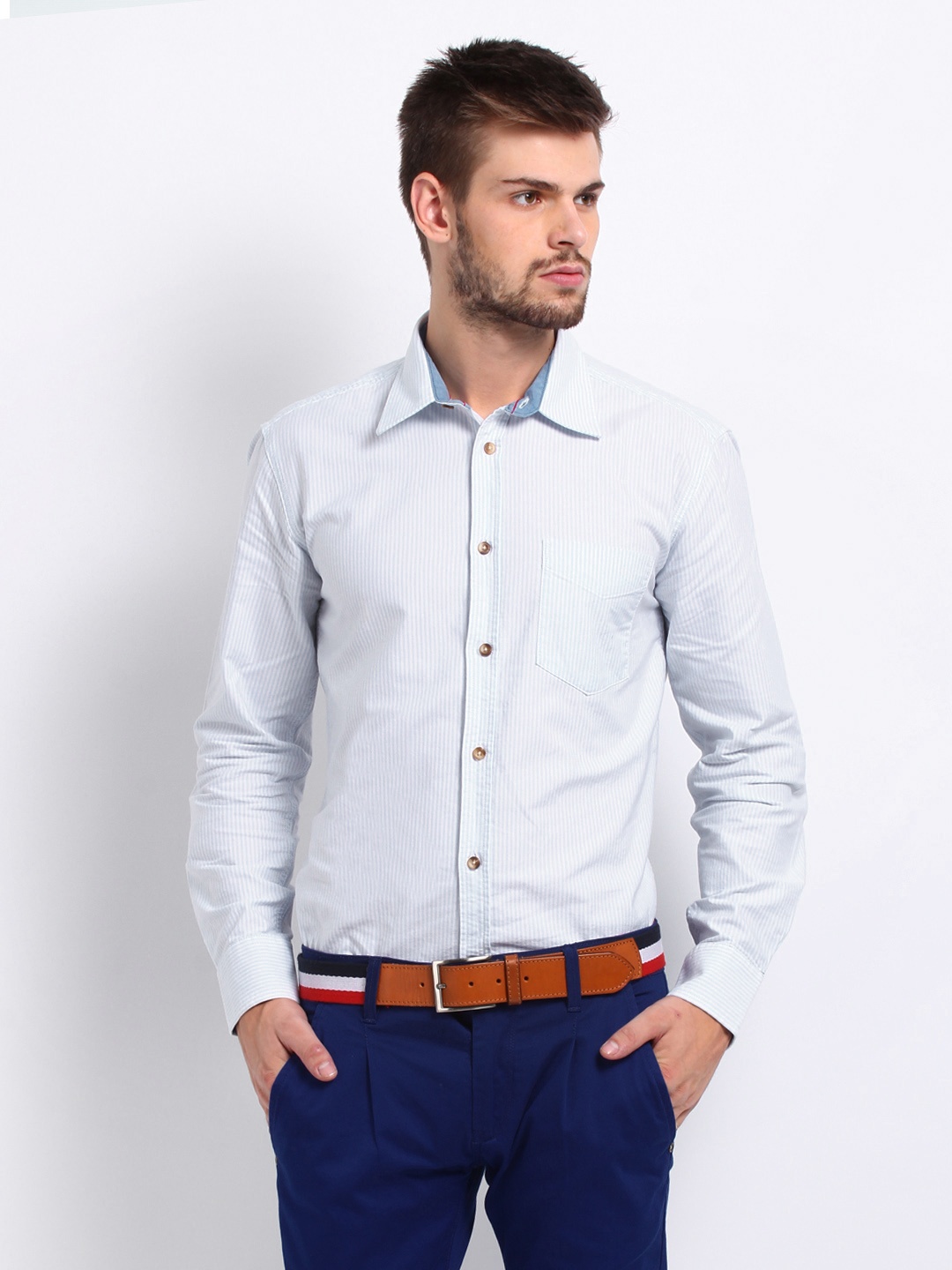 White shirt and jeans men Ways to Wear White Shirt Men! #1. Business Style. For the perfect corporate outfit, pair your white dress shirt with office attire, such as tie, tie pin, watch, black leather belt and plain trousers.