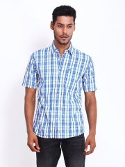 Wrangler Men White & Blue Checked Slim Fit Casual Shirt