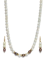 Ahaana White Pearl Jewellery Set