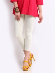 BIBA Women Off-White Cotton Stretch Capri Leggings
