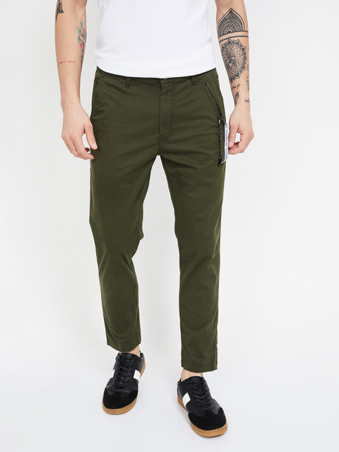 UCLA Men Olive Green Slim Fit Solid Chinos
UCLA Men Olive Green Slim Fit Solid Chinos