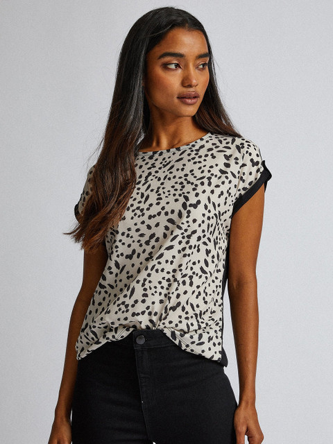 DOROTHY PERKINS Women Petite Off-White & Black Animal Print Top
DOROTHY PERKINS Women Petite Off-White & Black Animal Print Top