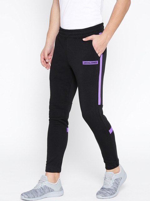 Jack & Jones Men Black Solid Straight Fit Joggers 
Jack & Jones Men Black Solid Straight Fit Joggers