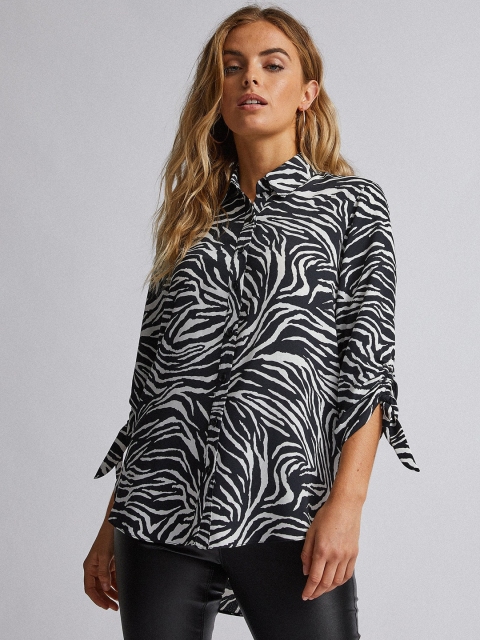 DOROTHY PERKINS Women Petite Black & White Regular Fit Animal Printed High-Low Casual Shirt
DOROTHY PERKINS Women Petite Black & White Regular Fit Animal Printed High-Low Casual Shirt
