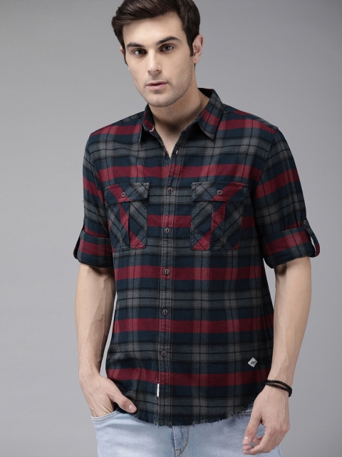 The Roadster Lifestyle Co Men Navy Blue & Grey Regular Fit Checked Sustainable Casual Shirt
The Roadster Lifestyle Co Men Navy Blue & Grey Regular Fit Checked Sustainable Casual Shirt