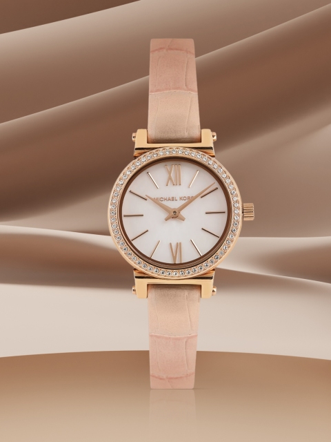 Michael Kors Women Mother Of Pearl Factory Serviced Analogue Watch MK2715, Off white
Michael Kors Women Mother Of Pearl Factory Serviced Analogue Watch MK2715, Off white