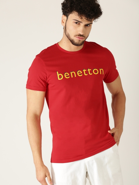 United Colors of Benetton Men Red Solid Round Neck T-shirt with Printed Detail