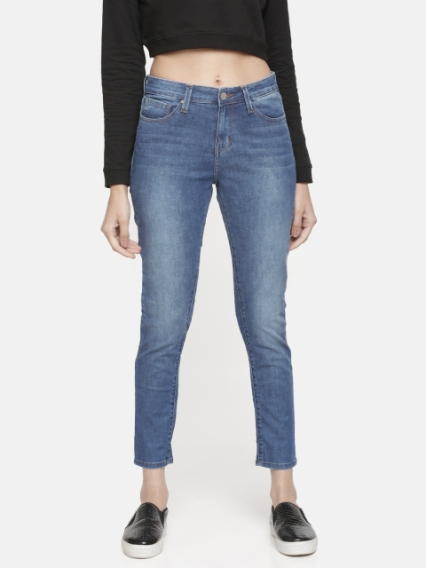 SPYKAR Women Blue Alexa Super Skinny Fit High-Rise Mildly Distressed Stretchable Jeans
SPYKAR Women Blue Alexa Super Skinny Fit High-Rise Mildly Distressed Stretchable Jeans