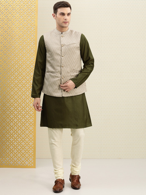 House of Pataudi Men Olive Green & Off-White Solid Kurta With Churidar & Nehru Jacket
House of Pataudi Men Olive Green & Off-White Solid Kurta With Churidar & Nehru Jacket