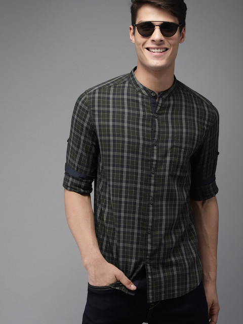 HERE&NOW Men Olive Green & Navy Blue Slim Fit Checked Casual Shirt
HERE&NOW Men Olive Green & Navy Blue Slim Fit Checked Casual Shirt