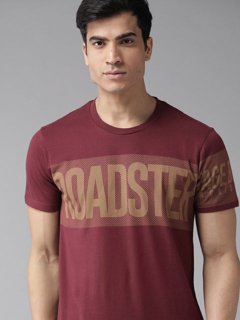 Roadster Men Maroon & Beige Brand Carrier Printed Round Neck T-shirt