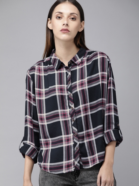 Roadster Women Navy Blue & Off-White Regular Fit Checked Casual Sustainable ECOVERO Shirt
Roadster Women Navy Blue & Off-White Regular Fit Checked Casual Sustainable ECOVERO Shirt