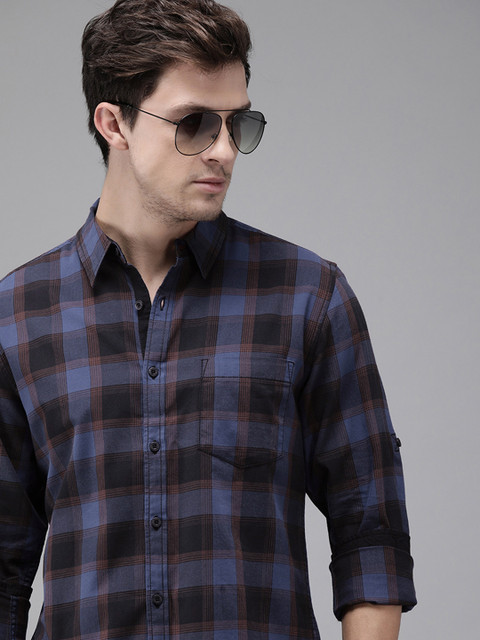 Roadster Men Navy Blue & Brown Regular Fit Checked Casual Shirt
Roadster Men Navy Blue & Brown Regular Fit Checked Casual Shirt