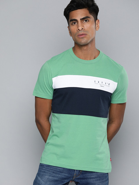 Levis Men Green Navy Blue Colourblocked Round Neck Pure Cotton T-shirt
Levis Men Green Navy Blue Colourblocked Round Neck Pure Cotton T-shirt
