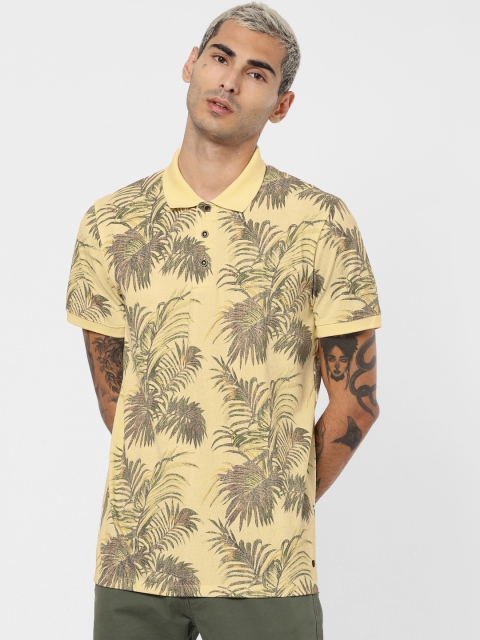 Jack & Jones Men Cream-Coloured & Green Tropical Printed Polo Collar Sustainable T-shirt
Jack & Jones Men Cream-Coloured & Green Tropical Printed Polo Collar Sustainable T-shirt