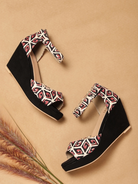 Taavi Women Beige & Red Printed Wedges