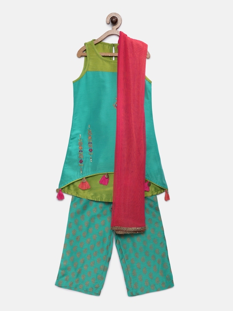 Ethnicity Girls Teal Green & Olive Green Colourblocked Top with Palazzos & Pink Dupatta
Ethnicity Girls Teal Green & Olive Green Colourblocked Top with Palazzos & Pink Dupatta