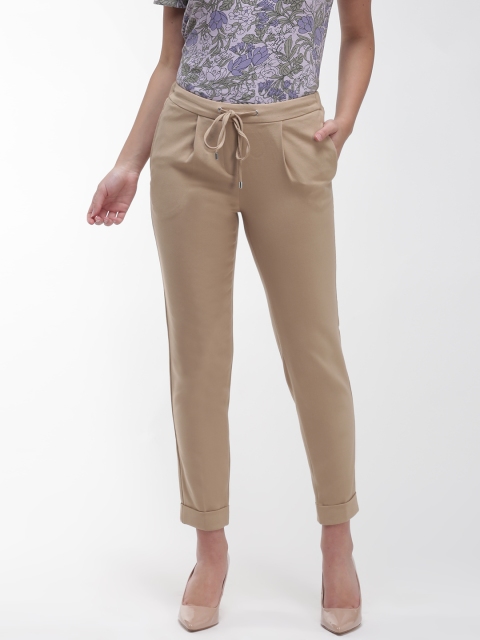 Marks & Spencer Women Beige Tapered Fit Solid Stretchable Cropped Regular Trousers
Marks & Spencer Women Beige Tapered Fit Solid Stretchable Cropped Regular Trousers