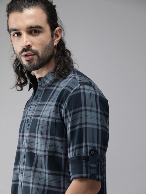 Roadster Men Blue & Red Regular Fit Checked Casual Shirt
Roadster Men Blue & Red Regular Fit Checked Casual Shirt