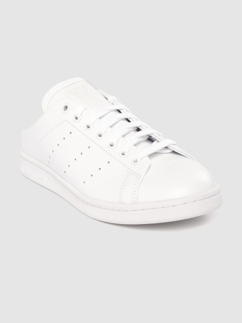 ADIDAS Originals Men White Solid Stan Smith Leather Mules Sneakers with Lace-Up Detail
ADIDAS Originals Men White Solid Stan Smith Leather Mules Sneakers with Lace-Up Detail