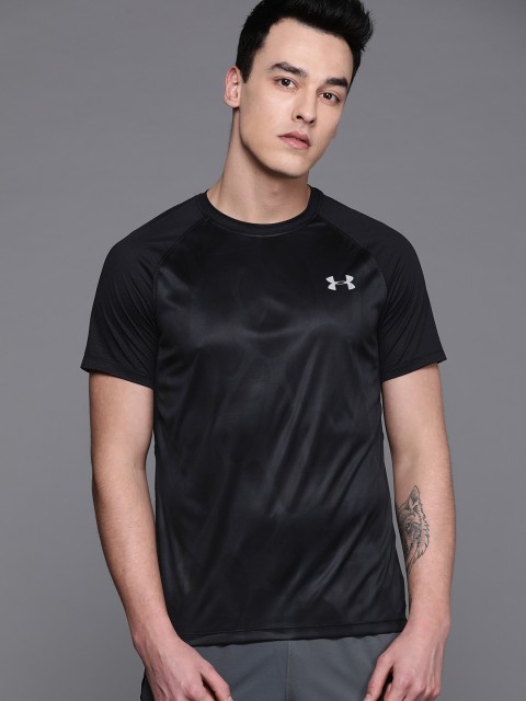 UNDER ARMOUR Men Black Qualifier ISO-Chill Printed Short Sleeve Slim Fit Running T-shirt
UNDER ARMOUR Men Black Qualifier ISO-Chill Printed Short Sleeve Slim Fit Running T-shirt