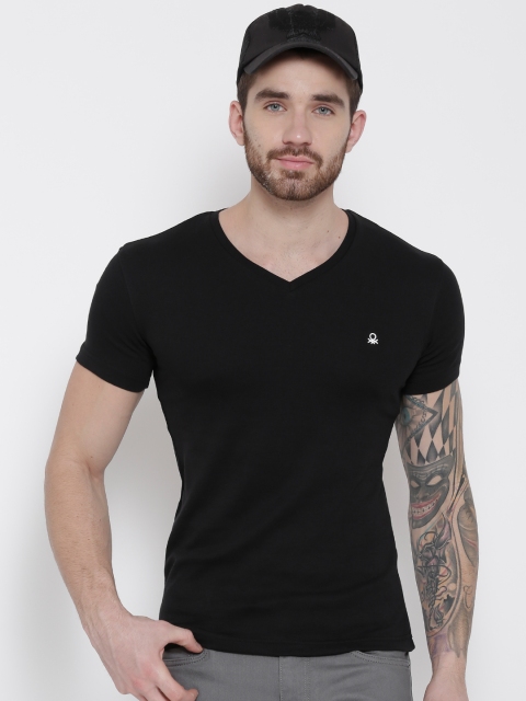 United Colors of Benetton Black T-shirt