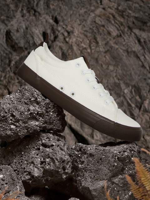 Roadster Men White & Brown Solid Sneakers