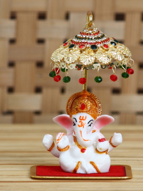 eCraftIndia White & Red Handcrafted Lord Ganesha Idol With Embellished Chatri Showpiece
eCraftIndia White & Red Handcrafted Lord Ganesha Idol With Embellished Chatri Showpiece