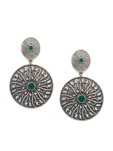 GloBox By ZeroKaata Green & Silver-Plated Oxidised Handcrafted Geometric Drop Earrings
GloBox By ZeroKaata Green & Silver-Plated Oxidised Handcrafted Geometric Drop Earrings