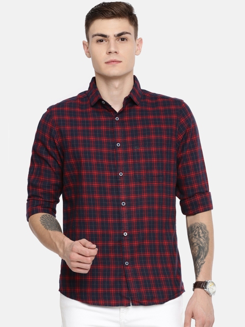 Chennis Men Blue & Red Slim Fit Checked Casual Shirt