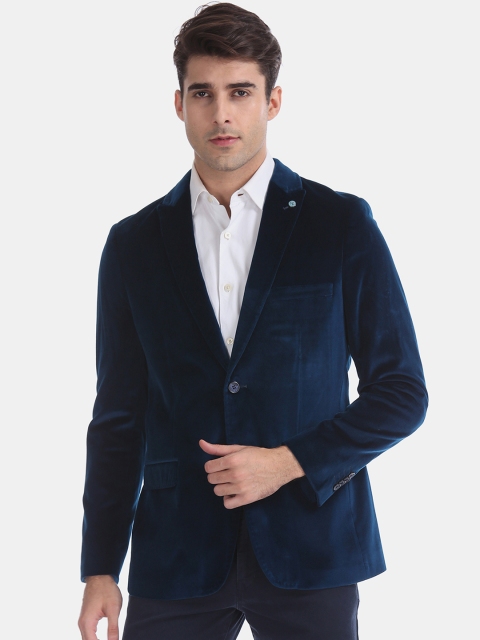 Arrow Men Navy Blue Solid Slim-Fit Single-Breasted Zero Calorie Velvet Formal Pure Cotton Blazer
Arrow Men Navy Blue Solid Slim-Fit Single-Breasted Zero Calorie Velvet Formal Pure Cotton Blazer