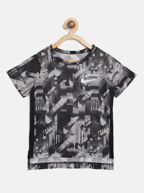 Nike Boys Black & Grey AOP Legacy Dri-FIT Brand Logo Print Round Neck Sports T-shirt
Nike Boys Black & Grey AOP Legacy Dri-FIT Brand Logo Print Round Neck Sports T-shirt