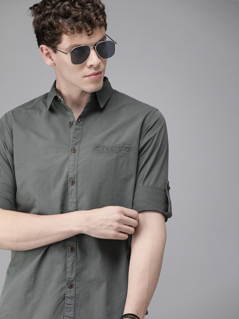 Roadster Men Grey Regular Fit Solid Casual Shirt
Roadster Men Grey Regular Fit Solid Casual Shirt