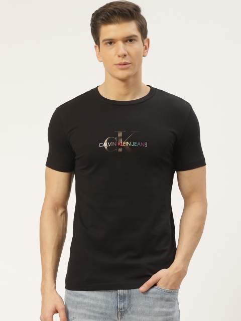 Calvin Klein Jeans Men Black Round Neck Slim Fit T-shirt With Brand Logo Print Detail
Calvin Klein Jeans Men Black Round Neck Slim Fit T-shirt With Brand Logo Print Detail