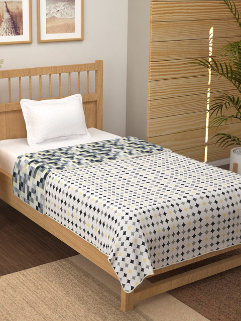 Story@home Grey Cream-Coloured Checked Mild Winter Reversible 150 GSM Single Bed Dohar
Story@home Grey Cream-Coloured Checked Mild Winter Reversible 150 GSM Single Bed Dohar