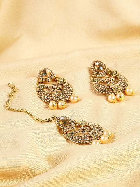 ZeroKaata Gold Stone Studded Jewellery Set 
ZeroKaata Gold Stone Studded Jewellery Set