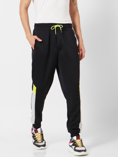 Jack & Jones Men Black Solid Joggers