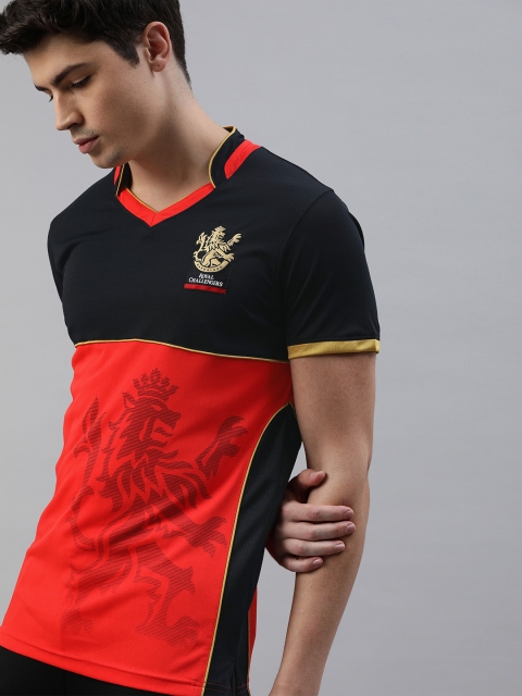 WROGN ACTIVE Men Red & Navy Blue Colourblocked Original RCB V-Neck Jersey T-shirt
WROGN ACTIVE Men Red & Navy Blue Colourblocked Original RCB V-Neck Jersey T-shirt