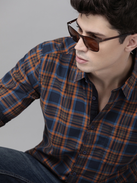 Roadster Men Antiviral & Antibacterial protection Navy Blue & Orange RegularFit Checked Casual Shirt
Roadster Men Antiviral & Antibacterial protection Navy Blue & Orange RegularFit Checked Casual Shirt