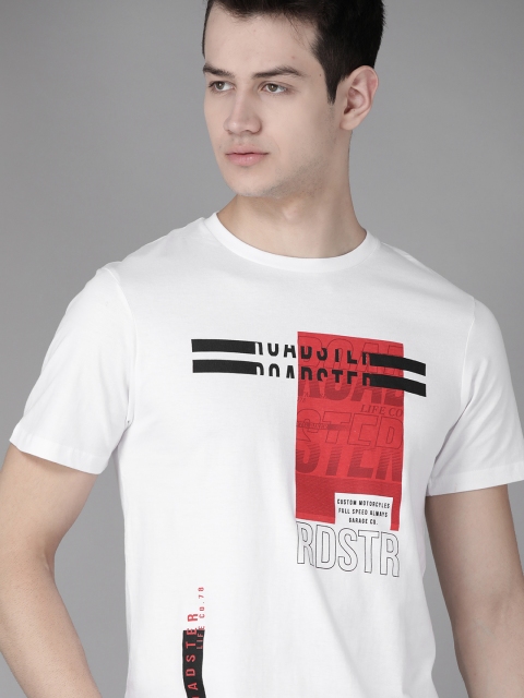 Roadster Men White & Red Typography Print Round Neck T-shirt