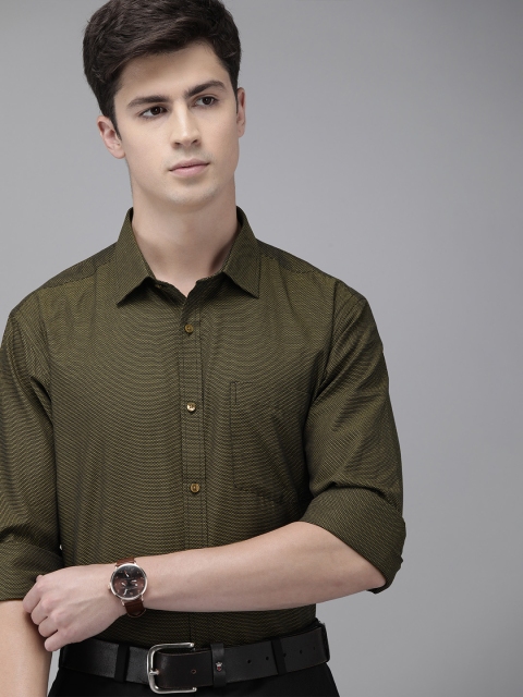 Park Avenue Men Mustard Yellow & Black Pure Cotton Slim Fit Self Design Formal Shirt
Park Avenue Men Mustard Yellow & Black Pure Cotton Slim Fit Self Design Formal Shirt