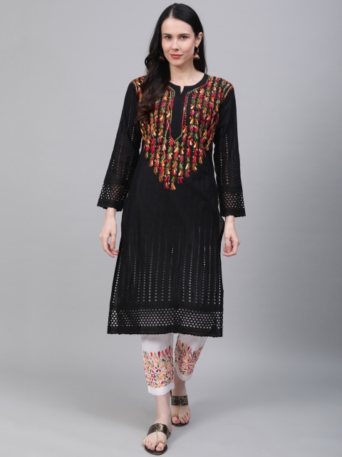 Saadgi Women Black & White Handloom Chikankari Embroidered Yoke Design Kurta with Trousers
Saadgi Women Black & White Handloom Chikankari Embroidered Yoke Design Kurta with Trousers