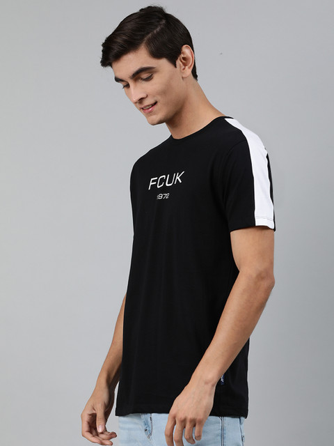 French Connection Men Black Printed Round Neck T-shirt with Shoulder Blocked Detail 
French Connection Men Black Printed Round Neck T-shirt with Shoulder Blocked Detail