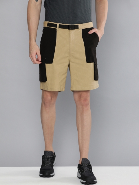 HRX by Hrithik Roshan Men Beige & Black Self Checked & Colourblocked Regular Fit Shorts
HRX by Hrithik Roshan Men Beige & Black Self Checked & Colourblocked Regular Fit Shorts