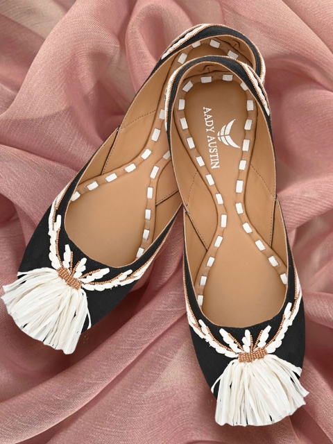 AADY AUSTIN Women Black & White Colorblocked Ballerinas