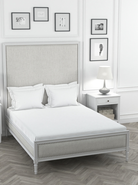 Portico New York White Solid 500 TC Cotton 1 King Bedsheet with 4 Pillow Covers