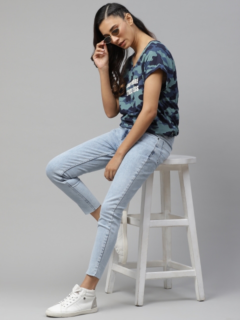 The Roadster Lifestyle Co Women Blue Skinny Fit Stretchable Jeans with Raw Hem Detail
The Roadster Lifestyle Co Women Blue Skinny Fit Stretchable Jeans with Raw Hem Detail