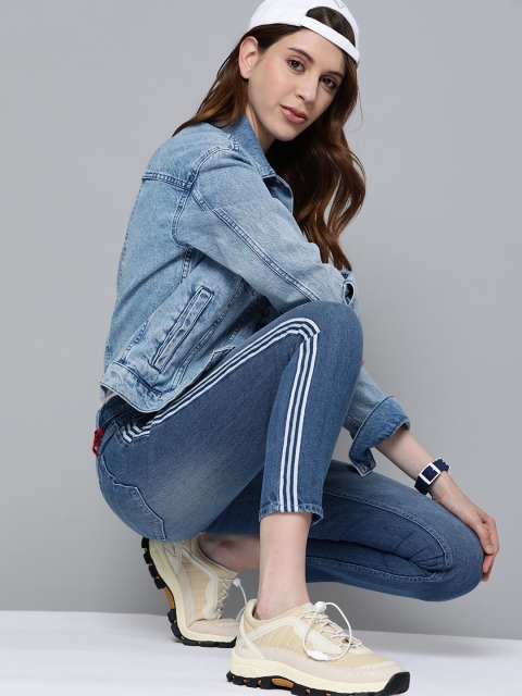 Harvard Women Blue Boyfriend Fit Mid-Rise Clean Look Side Stripe Cropped Stretchable Jeans
Harvard Women Blue Boyfriend Fit Mid-Rise Clean Look Side Stripe Cropped Stretchable Jeans