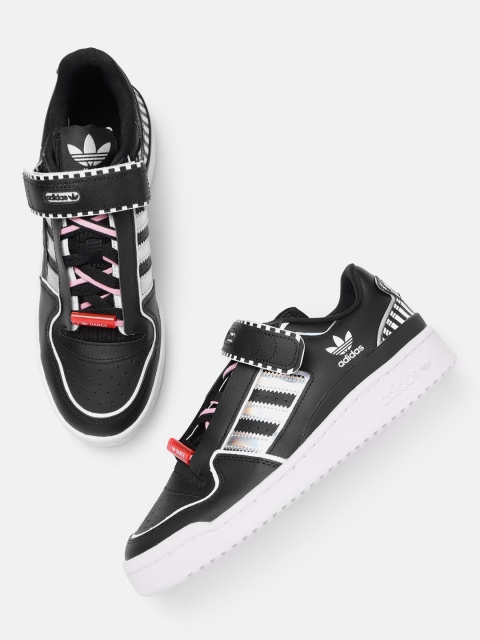 ADIDAS Originals Women Black & Silver-Toned Leather Striped Detail Forum FSH Plus Sneakers
ADIDAS Originals Women Black & Silver-Toned Leather Striped Detail Forum FSH Plus Sneakers
