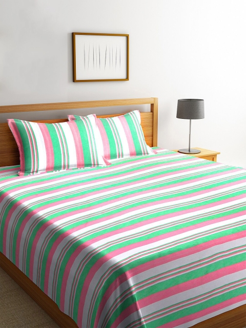 Klotthe Pack of 2 Green Woven Design Double Bed Cover With 4 Pillow Covers